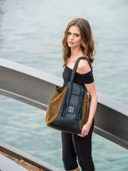 29607B1B-3574-4EEE-AE0C-021213463555