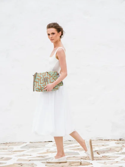 4B313D40-565A-4AF7-B436-36164394890D