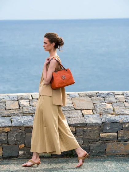 5AD94F28-E692-44B5-87AB-E24CCC87CD34