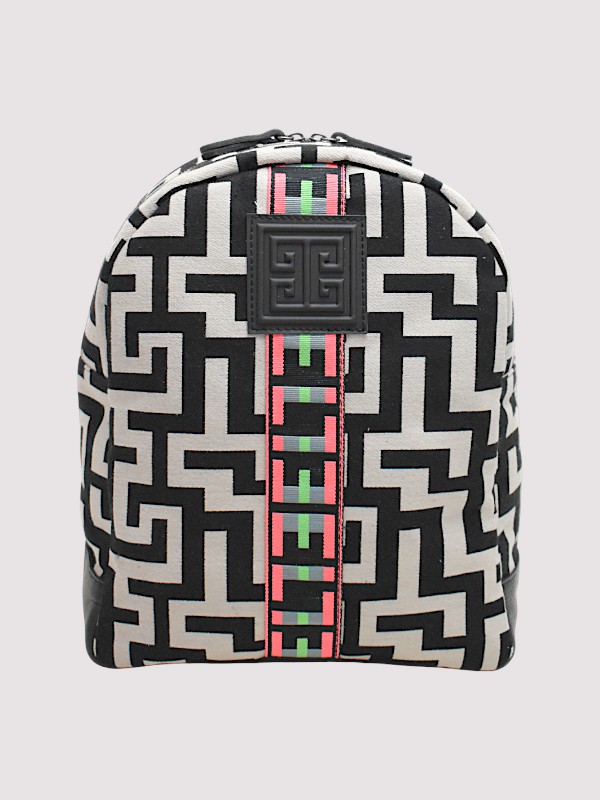 CLEO SS26 (20)