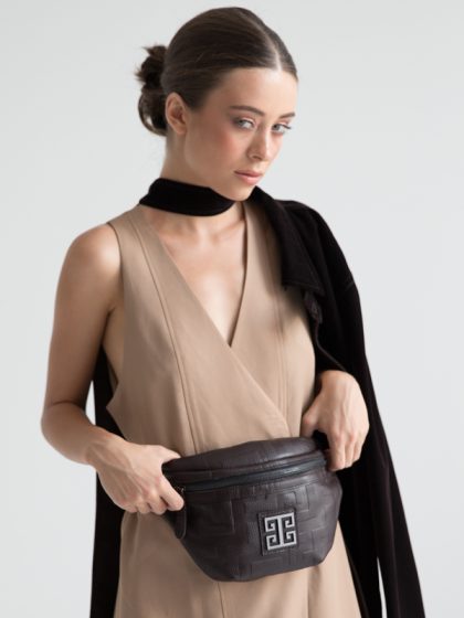 DORIS_SMALL_EMBOSSED_LEATHER_CHOCO_BROWN_MODEL2